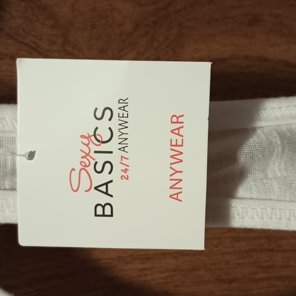 Sexy Basics 24/7 Anywhere White Low RacerBack Tank Top Athletic Shirt 2XL NWT - Picture 4 of 6